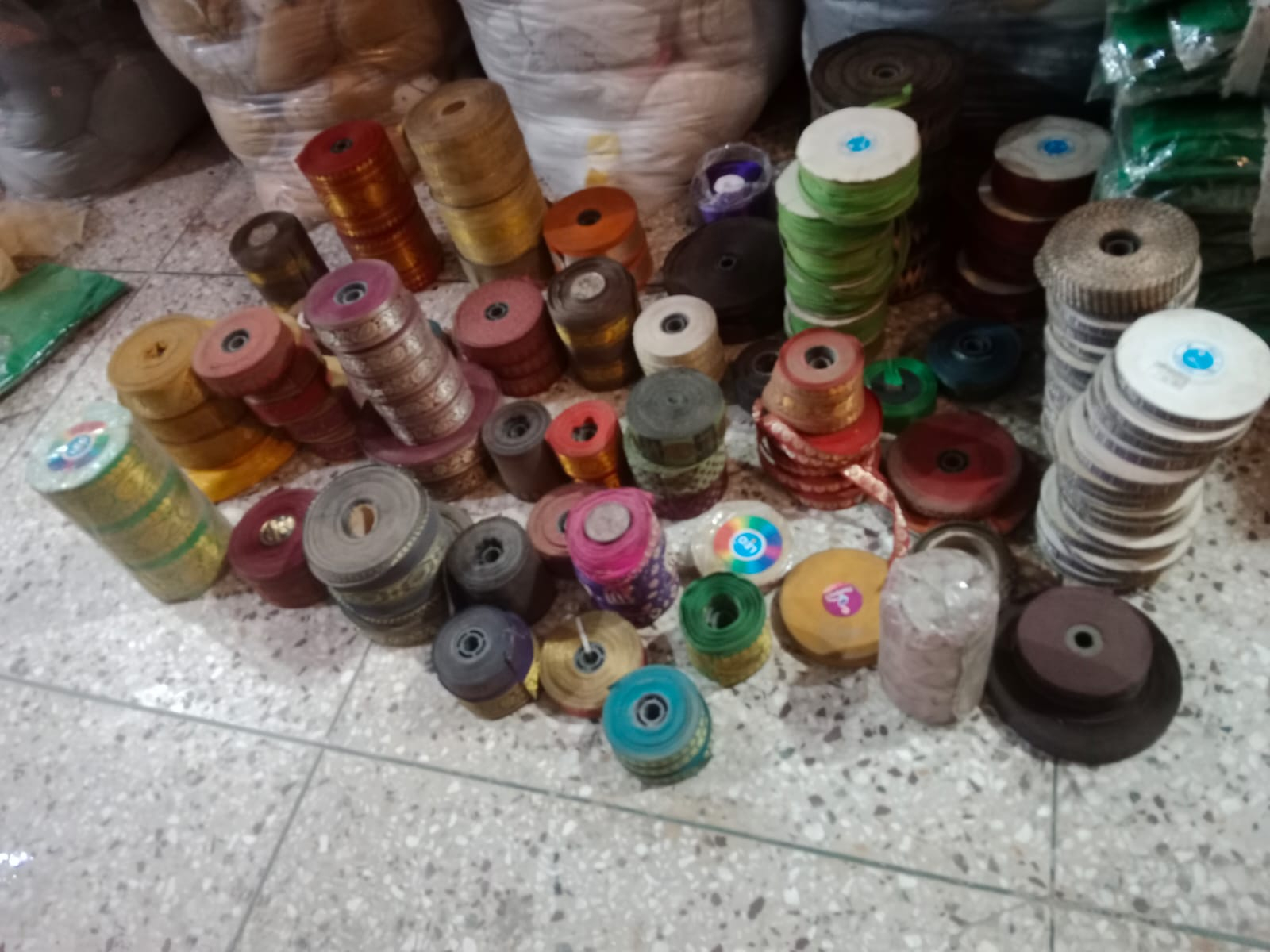 Mix Gotta(1kg) Fancy Dress For Kids,Costume For Annual Function/Theme Party/Competition/Stage Shows Dress